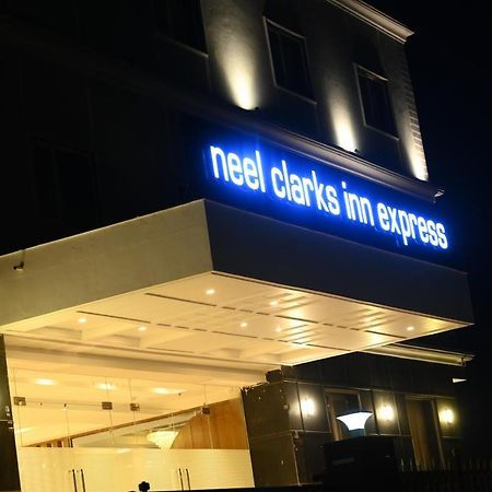 Neel Clarks Inn Express Agra  Bagian luar foto