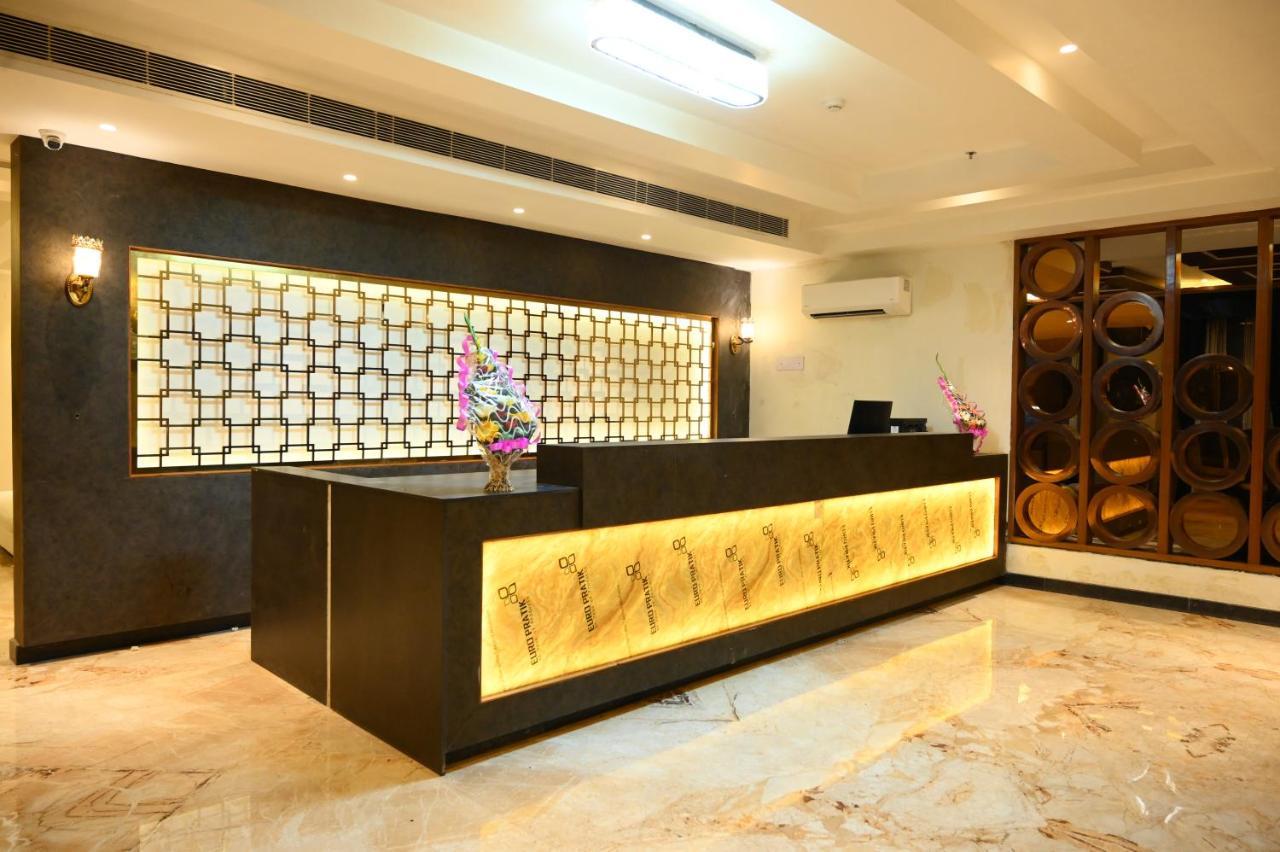 Neel Clarks Inn Express Agra  Bagian luar foto