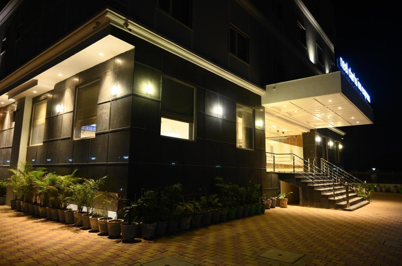 Neel Clarks Inn Express Agra  Bagian luar foto